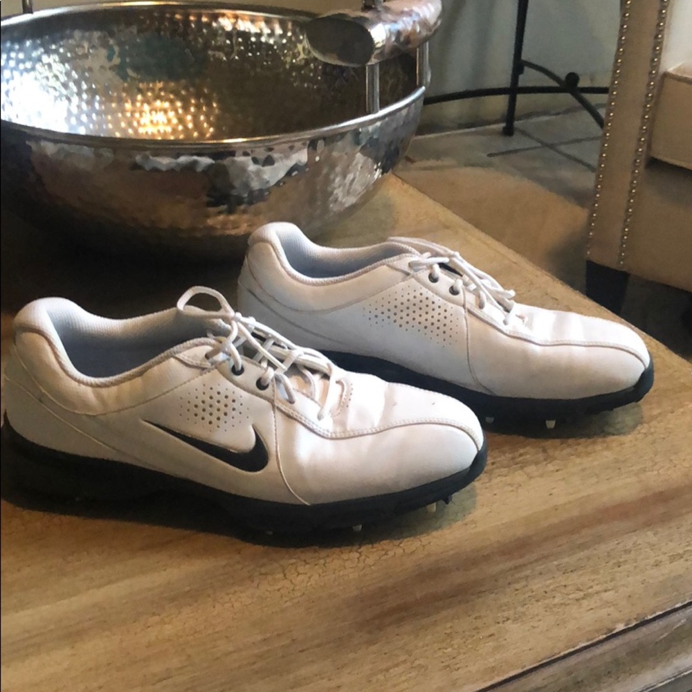 Men’s Nike golf shoes